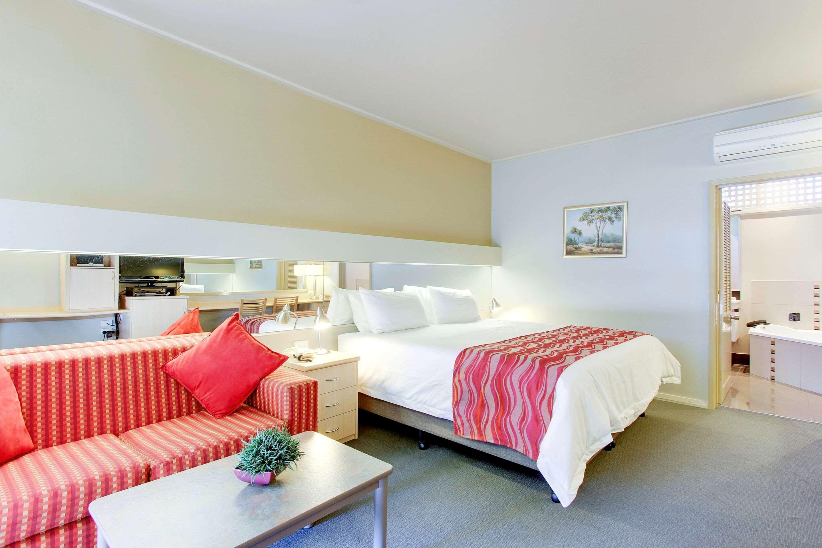 Comfort Inn & Suites Lakes Entrance Exterior photo