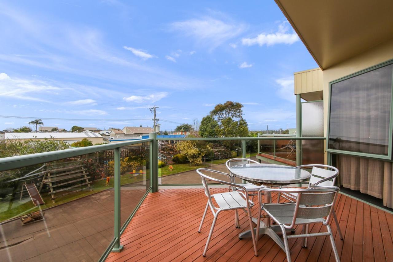 Comfort Inn & Suites Lakes Entrance Exterior photo